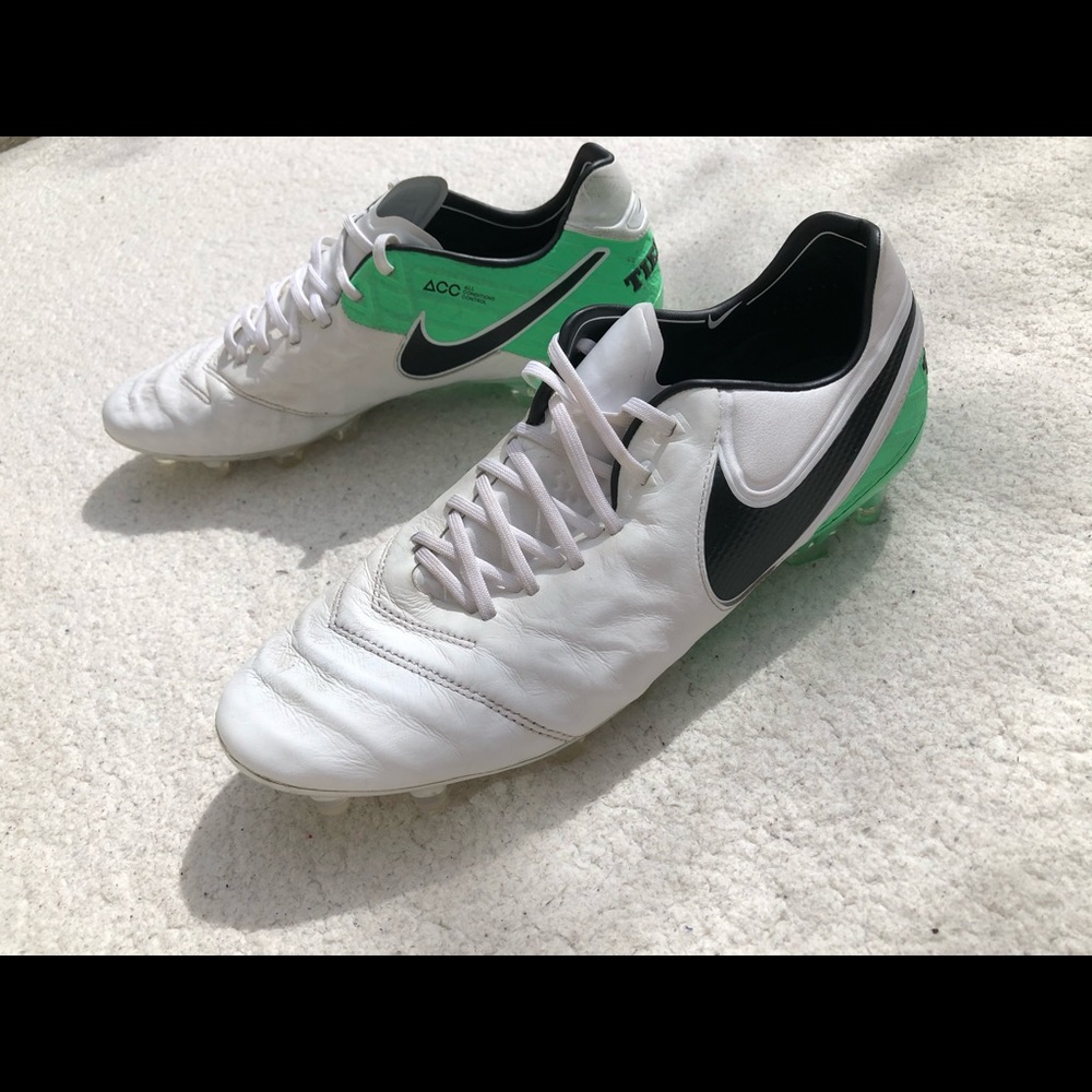 Nike Tiempo Legend VI FG - White and Electric